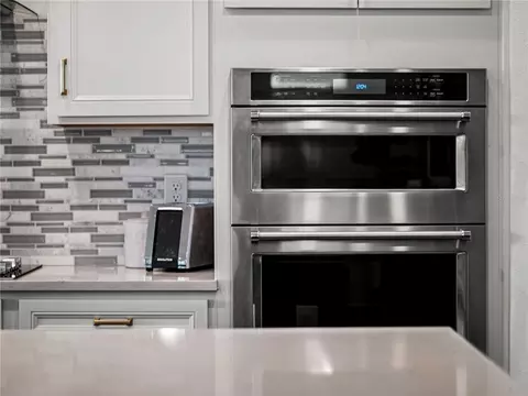 Kitchen - 9594 Rally Spring Loop, Wesley Chapel, FL 33545 photo 6 of 10