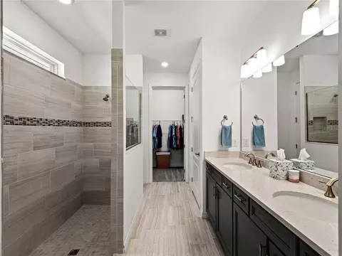 Bath - 9594 Rally Spring Loop, Wesley Chapel, FL 33545 photo 5 of 6