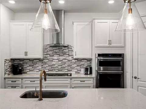 Kitchen - 9594 Rally Spring Loop, Wesley Chapel, FL 33545 photo 3 of 10