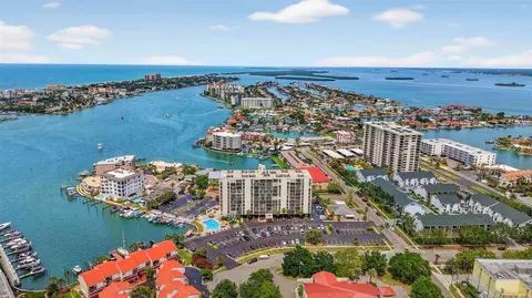 255 Dolphin Pt #211, Clearwater, FL 33767