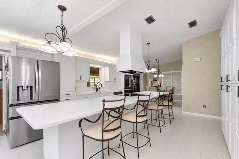 Kitchen - 3917 King Dr, Brandon, FL 33511 photo 1 of 9