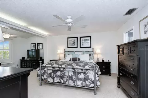 Bedroom - 3917 King Dr, Brandon, FL 33511 photo 1 of 7