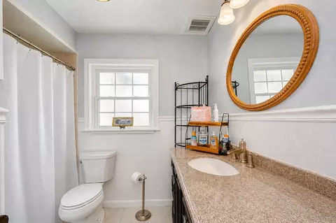 Bath - 3917 King Dr, Brandon, FL 33511 photo 2 of 2