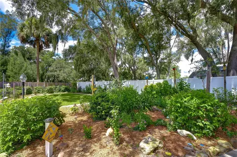 Exterior - 3917 King Dr, Brandon, FL 33511 photo 20 of 22