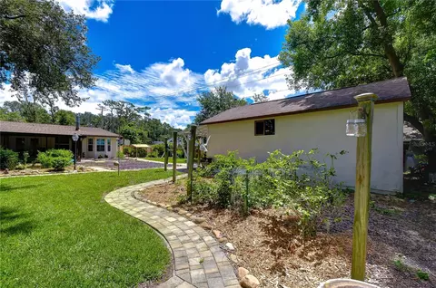 Exterior - 3917 King Dr, Brandon, FL 33511 photo 19 of 22
