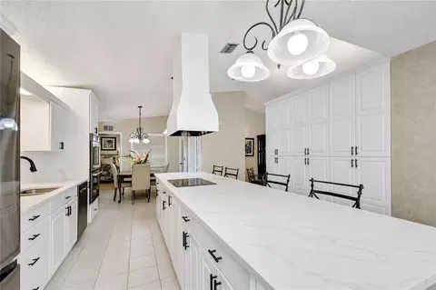 Kitchen - 3917 King Dr, Brandon, FL 33511 photo 2 of 9