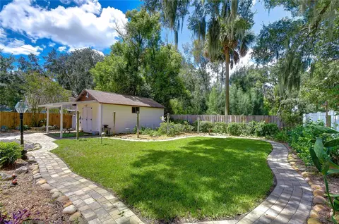 Exterior - 3917 King Dr, Brandon, FL 33511 photo 3 of 22