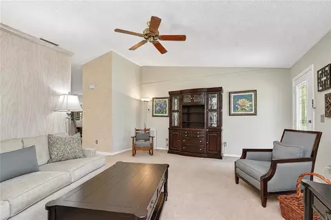 Living - 3917 King Dr, Brandon, FL 33511 photo 2 of 6