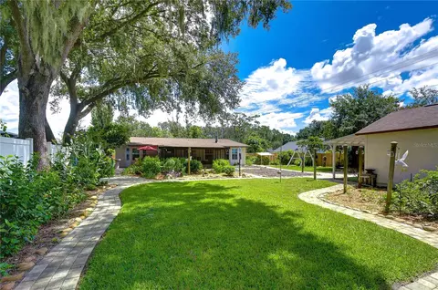 Exterior - 3917 King Dr, Brandon, FL 33511 photo 2 of 22