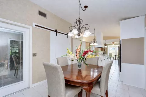 Dining - 3917 King Dr, Brandon, FL 33511 photo 2 of 3