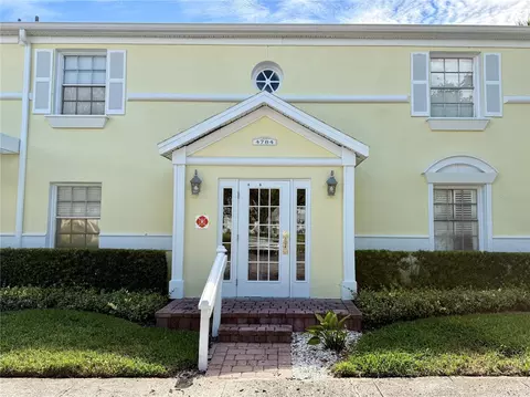 4784 Beach Dr SE #B, Saint Petersburg, FL 33705