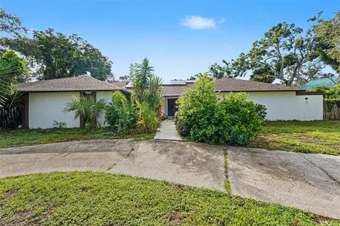 Exterior - 2300 Kent Dr, Largo, FL 33774 photo 8 of 8