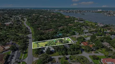 View/Area - 2300 Kent Dr, Largo, FL 33774 photo 8 of 9
