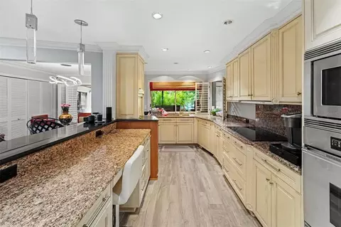 Kitchen - 2300 Kent Dr, Largo, FL 33774 photo 3 of 4