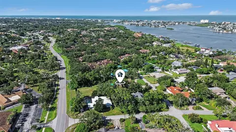 View/Area - 2300 Kent Dr, Largo, FL 33774 photo 7 of 9