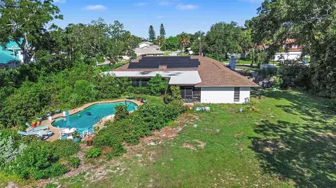 View/Area - 2300 Kent Dr, Largo, FL 33774 photo 4 of 9