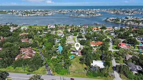 View/Area - 2300 Kent Dr, Largo, FL 33774 photo 3 of 9