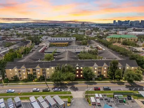 1810 E Palm Ave #5211, Tampa, FL 33605