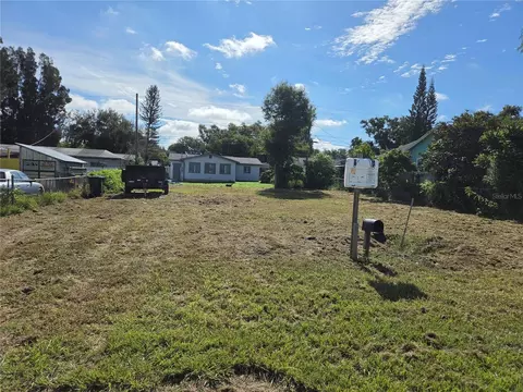 5871 43rd St N, Saint Petersburg, FL 33714