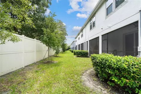 Exterior - 3227 Timber Crossing Ave, Brandon, FL 33511 photo 5 of 6