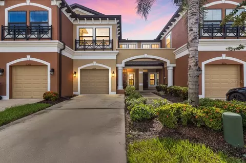 9208 Fox Sparrow Rd, Tampa, FL 33626