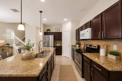 Kitchen - 9026 Sienna Moss Ln, Riverview, FL 33578 photo 3 of 6