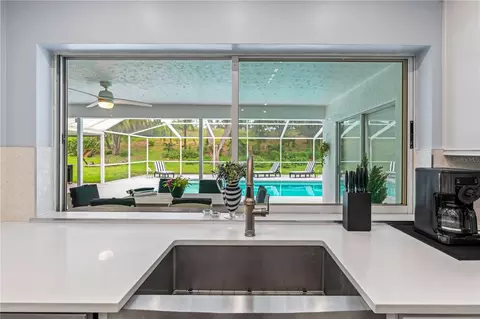Kitchen - 4712 Dover Cliff Ct, Dover, FL 33527 photo 8 of 15
