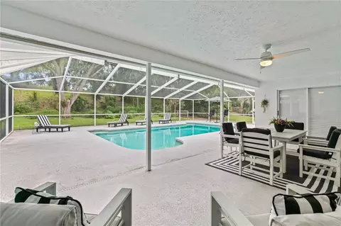 Exterior - 4712 Dover Cliff Ct, Dover, FL 33527 photo 9 of 18