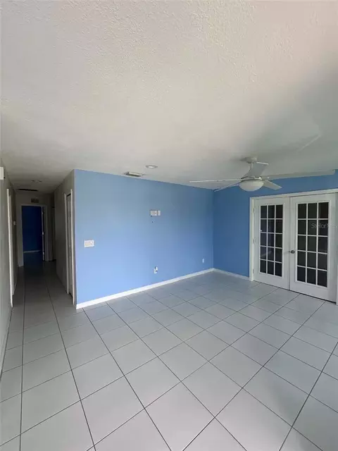 Living - 815 Juniper Ln, Melbourne, FL 32901 photo 2 of 2