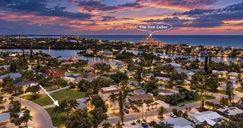 3982 Poinsettia Dr, Saint Pete Beach, FL 33706