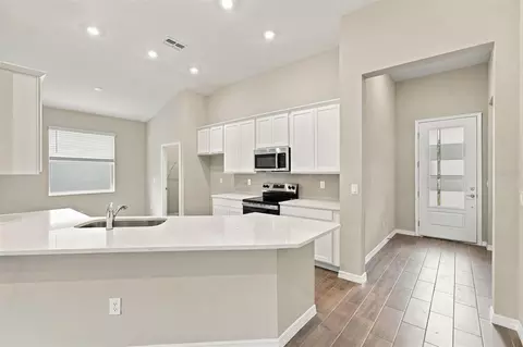 Entry Way - 1247 Honeycomb Pl, Seffner, FL 33584 photo 1 of 4