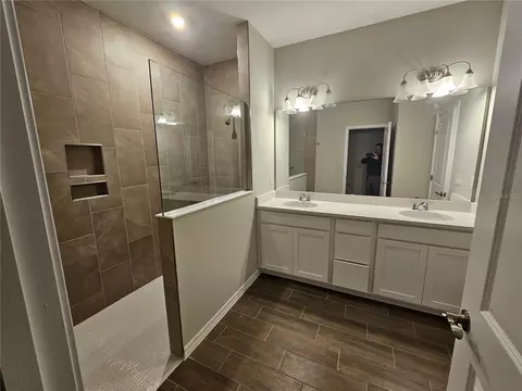 1247 Honeycomb Pl, Seffner, FL 33584 photo 7