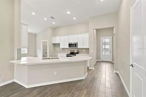 Entry Way - 1247 Honeycomb Pl, Seffner, FL 33584 photo 2 of 4