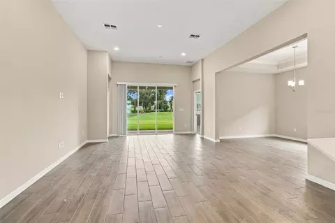 Living - 1247 Honeycomb Pl, Seffner, FL 33584 photo 2 of 3