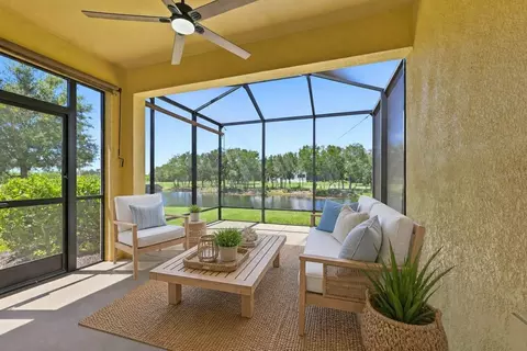 Exterior - 5465 Sunset Falls Dr, Apollo Beach, FL 33572 photo 4 of 12