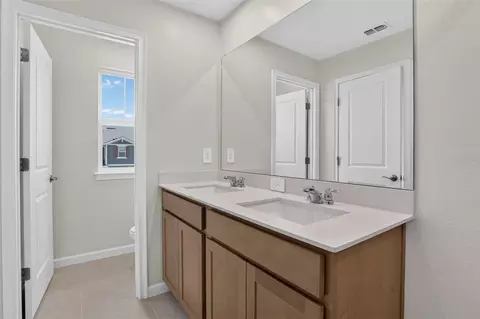 Bath - 9147 Aurelia Ave, Parrish, FL 34219 photo 1 of 3
