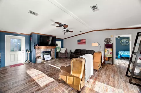 Living - 3102 Porter Rd, Lithia, FL 33547 photo 2 of 4