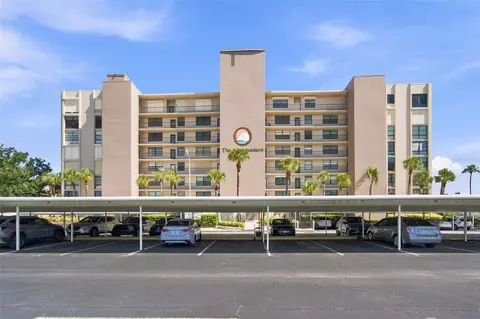 7700 Sun Island Dr S #202, South Pasadena, FL 33707