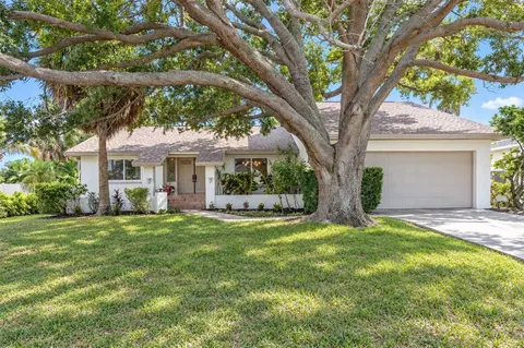 630 Pinta Dr, Tierra Verde, FL 33715