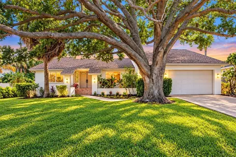 630 Pinta Dr, Tierra Verde, FL 33715