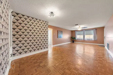 Living - 403 Mindy Dr, Largo, FL 33771 photo 5 of 6