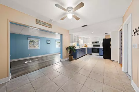 Entry Way - 403 Mindy Dr, Largo, FL 33771 photo 2 of 2