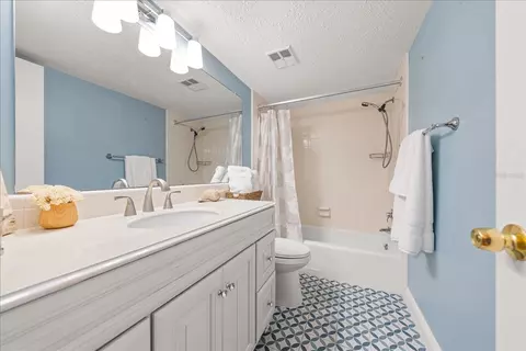 Bath - 403 Mindy Dr, Largo, FL 33771 photo 3 of 3