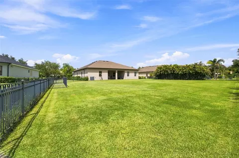 Exterior - 15435 Mulholland Rd, Parrish, FL 34219 photo 7 of 14