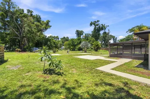 Exterior - 216 23rd St E, Bradenton, FL 34208 photo 5 of 8
