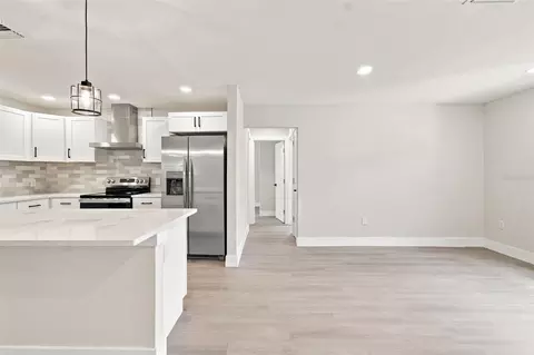 Living - 216 23rd St E, Bradenton, FL 34208 photo 1 of 5