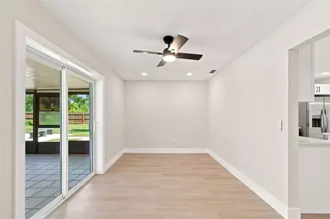 Living - 216 23rd St E, Bradenton, FL 34208 photo 4 of 5