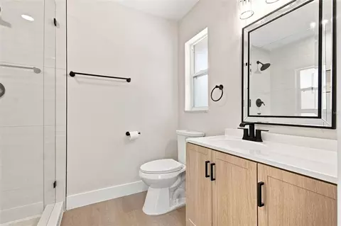 Bath - 216 23rd St E, Bradenton, FL 34208 photo 2 of 2
