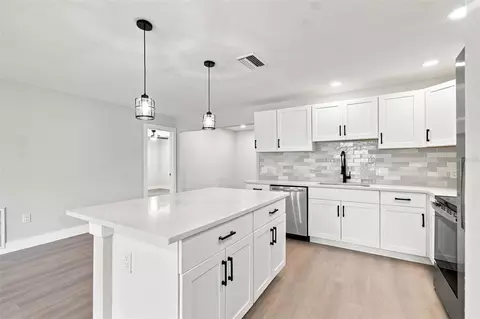 Kitchen - 216 23rd St E, Bradenton, FL 34208 photo 2 of 4