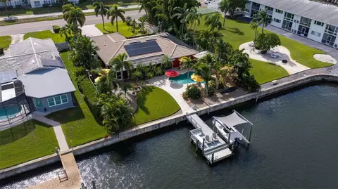 4501 37th St S, Saint Petersburg, FL 33711